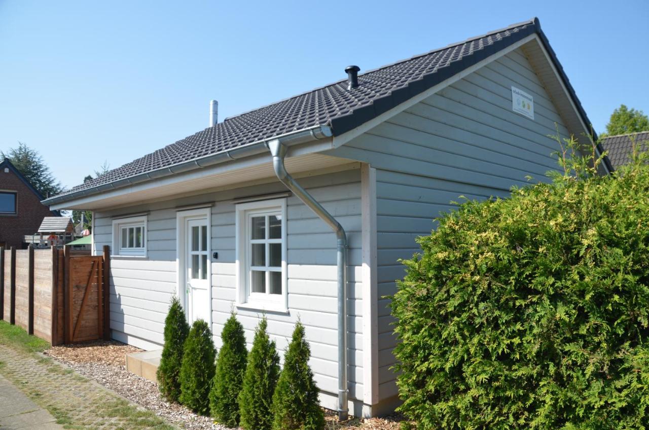 Ferienhauser Lensterstrand エクステリア 写真