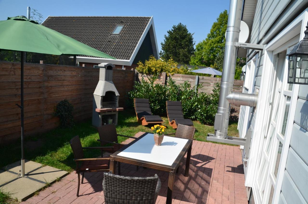 Ferienhauser Lensterstrand エクステリア 写真